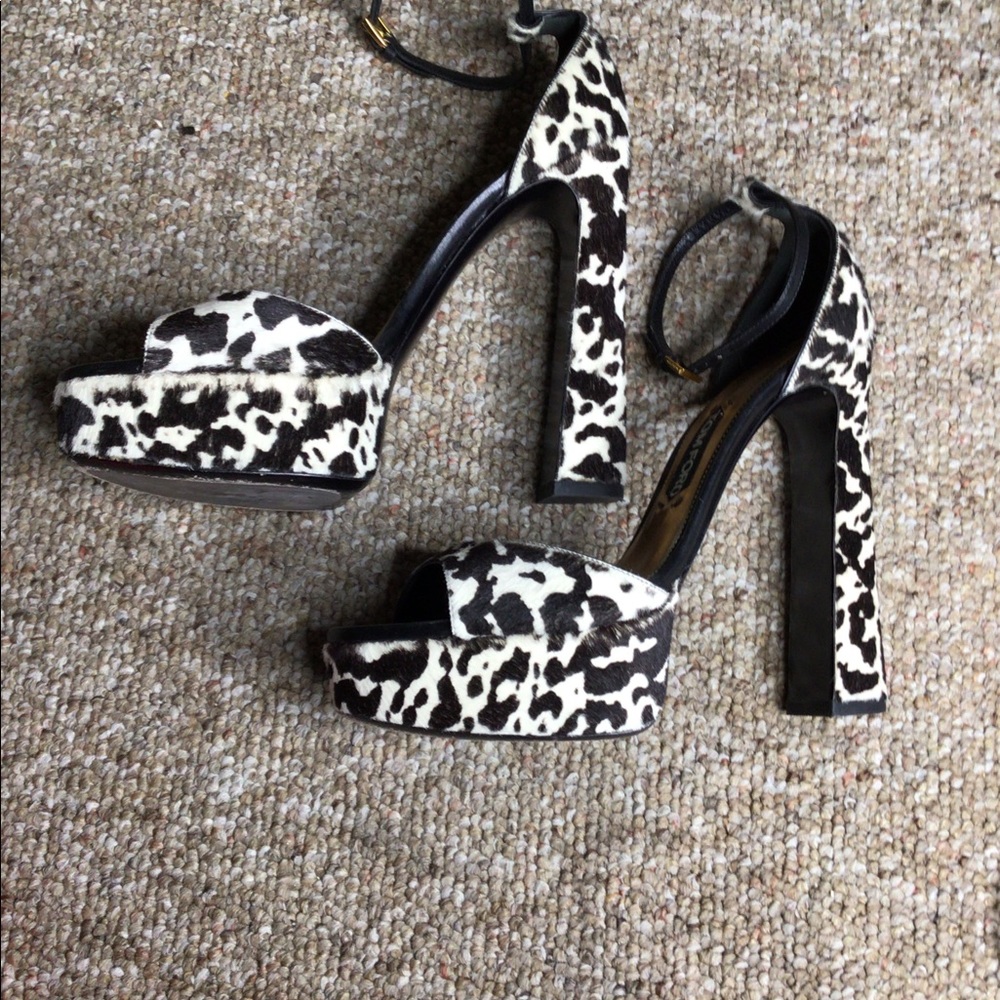 Tom Ford d’Orsay Sandal. Size us 12 eu 42 TF size chart